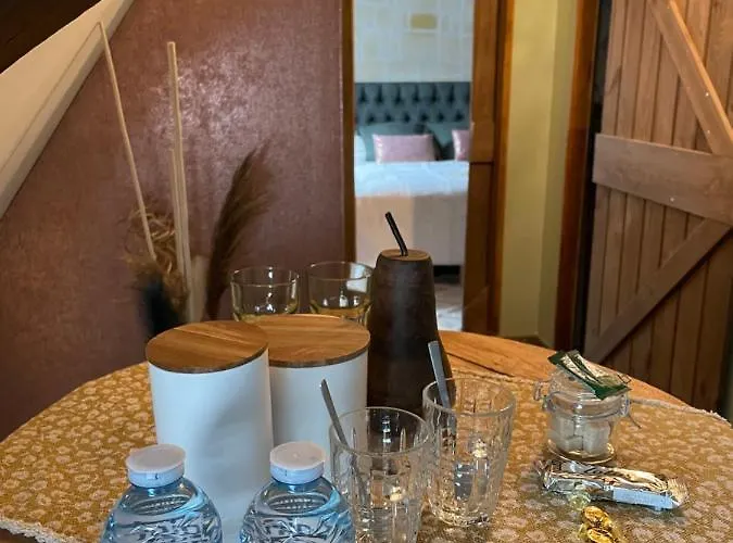 Love Room B&B 생타망레조